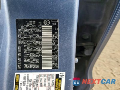 Zdjęcie 12 z 12 samochodu: 2005 TOYOTA COROLLA MATRIX XR VIN:2T1KR32E65C371914 - miniatura