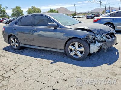 Czwarte zdjęcie samochodu z boku: 2010 TOYOTA CAMRY SE V6 VIN:4T1BK3EK1AU106008 - miniatura