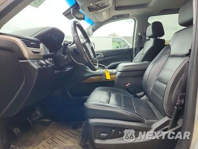 Zdjęcie 7 z 14 samochodu: 2017 GMC YUKON XL DENALI VIN:1GKS2HKJ9HR215184 - miniatura