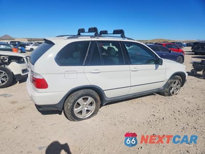 Trzecie zdjęcie samochodu z tyłu: 2002 BMW X5 4.4I VIN:5UXFB33572LH31394 - miniatura