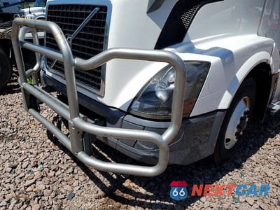 Zdjęcie 9 z 10 samochodu: 2018 VOLVO VNL SEMI TRUCK VIN:4V4N39TG2JN892707 - miniatura