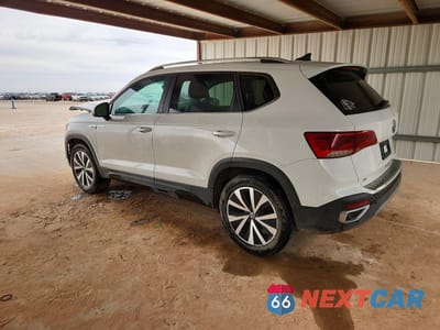 Drugie zdjęcie samochodu z przodu: 2022 VOLKSWAGEN TAOS SE VIN:3VVSX7B24NM079044 - miniatura