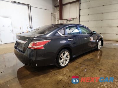 Trzecie zdjęcie samochodu z tyłu: 2015 NISSAN ALTIMA 2.5 SV VIN:1N4AL3AP7FC420523 - miniatura