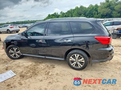 Drugie zdjęcie samochodu z przodu: 2017 NISSAN PATHFINDER S VIN:5N1DR2MN0HC658657 - miniatura