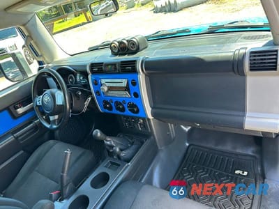 Zdjęcie 9 z 10 samochodu: 2007 TOYOTA FJ CRUISER BASE VIN:JTEBU11F870036224 - miniatura