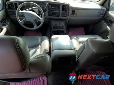 Zdjęcie 8 z 13 samochodu: 2005 GMC YUKON DENALI VIN:1GKEK63U55J140620 - miniatura