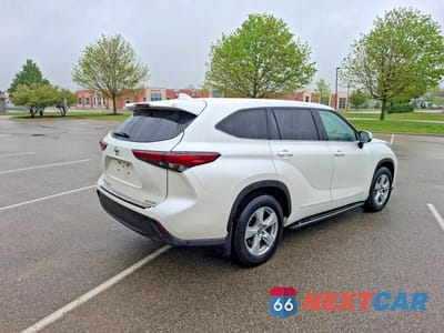 Czwarte zdjęcie samochodu z boku: 2020 TOYOTA HIGHLANDER VIN:5TDBZRBH0LS522442 - miniatura