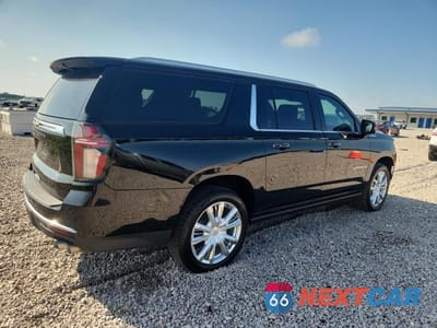 Trzecie zdjęcie samochodu z tyłu: 2021 CHEVROLET SUBURBAN K1500 HIGH COUNTRY VIN:1GNSKGKL3MR128485 - miniatura