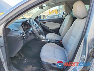 Zdjęcie 7 z 12 samochodu: 2019 TOYOTA YARIS LE VIN:3MYDLBYV0KY508886 - miniatura