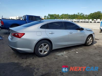 Trzecie zdjęcie samochodu z tyłu: 2020 CHEVROLET MALIBU LS VIN:1G1ZC5ST6LF105767 - miniatura