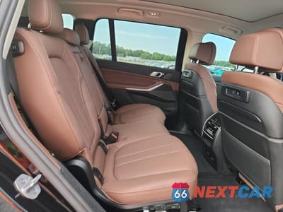 Zdjęcie 11 z 13 samochodu: 2021 BMW X7 XDRIVE40I VIN:5UXCW2C07M9G90612 - miniatura