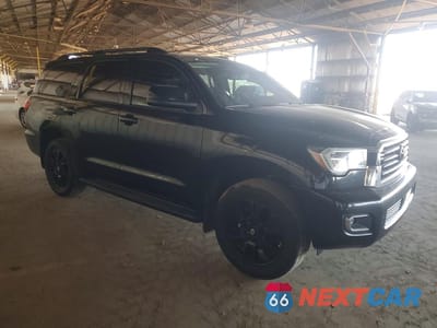 Czwarte zdjęcie samochodu z boku: 2020 TOYOTA SEQUOIA TRD SPORT VIN:5TDBY5G16LS175559 - miniatura