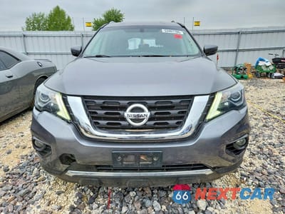 Piąte zdjęcie samochodu w środku: 2019 NISSAN PATHFINDER SV VIN:5N1DR2MM3KC638921 - miniatura