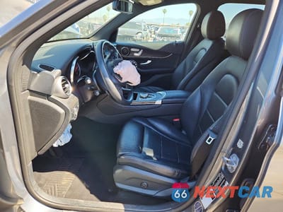 Zdjęcie 7 z 13 samochodu: 2018 MERCEDES-BENZ GLC 300 4MATIC VIN:WDC0G4KB1JV092929 - miniatura