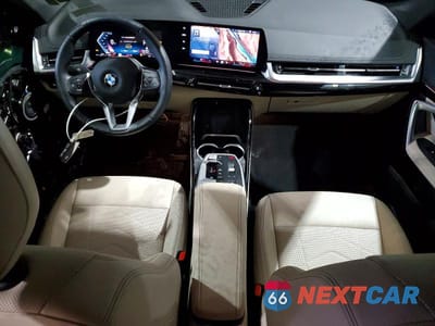 Zdjęcie 8 z 14 samochodu: 2025 BMW X1 XDRIVE28I VIN:WBX73EF06S5236381 - miniatura