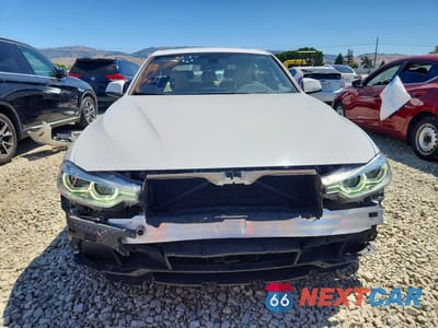 Piąte zdjęcie samochodu w środku: 2018 BMW 330 XI VIN:WBA8D9C57JEM33061 - miniatura