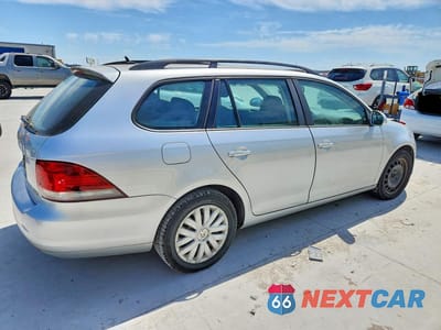 Trzecie zdjęcie samochodu z tyłu: 2013 VOLKSWAGEN JETTA S VIN:3VWPP7AJ0DM676426 - miniatura