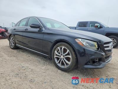 Czwarte zdjęcie samochodu z boku: 2017 MERCEDES-BENZ C 300 VIN:55SWF4JB0HU186599 - miniatura