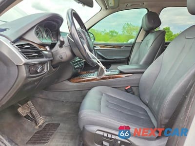 Zdjęcie 7 z 13 samochodu: 2015 BMW X5 XDRIVE35I VIN:5UXKR0C56F0K67785 - miniatura
