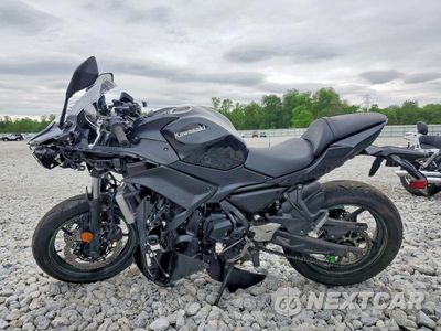 Trzecie zdjęcie samochodu z tyłu: 2025 KAWASAKI EX650 R VIN:ML5EXER11SDAG0786 - miniatura