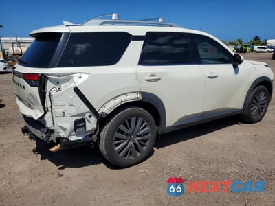 Trzecie zdjęcie samochodu z tyłu: 2023 NISSAN PATHFINDER SL VIN:5N1DR3CB3PC218265 - miniatura