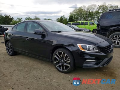 Czwarte zdjęcie samochodu z boku: 2018 VOLVO S60 DYNAMIC VIN:YV140MTL4J2457506 - miniatura