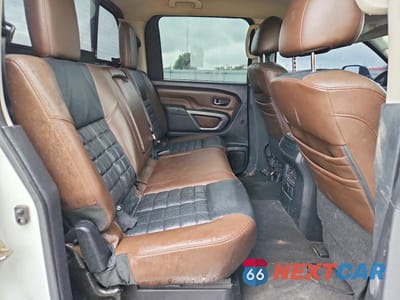 Zdjęcie 10 z 12 samochodu: 2016 NISSAN TITAN XD PLATINUM RESERVE VIN:1N6BA1F2XGN511584 - miniatura