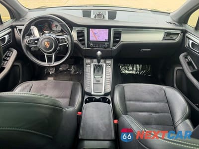 Zdjęcie 9 z 13 samochodu: 2017 PORSCHE MACAN GTS VIN:WP1AG2A51HLB56322 - miniatura