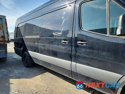 Zdjęcie 9 z 10 samochodu: 2023 MERCEDES-BENZ SPRINTER 2500 VIN:W1Y4NDHY3PT125308 - miniatura