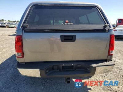 Zdjęcie 6 z 12 samochodu: 2008 GMC SIERRA C1500 VIN:1GTEC19028Z241734 - miniatura