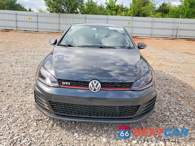 Piąte zdjęcie samochodu w środku: 2017 VOLKSWAGEN GTI S VIN:3VW4T7AU6HM014333 - miniatura