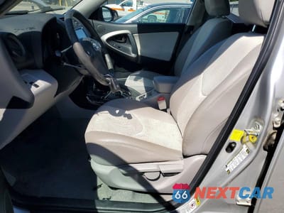 Zdjęcie 7 z 13 samochodu: 2012 TOYOTA RAV4 EV BASE VIN:2T3YL4DV1CW001004 - miniatura