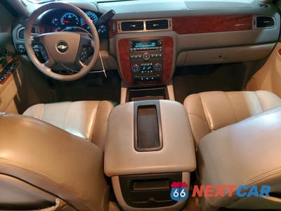 Zdjęcie 8 z 12 samochodu: 2010 CHEVROLET SILVERADO K1500 LTZ VIN:3GCRKTE2XAG214908 - miniatura