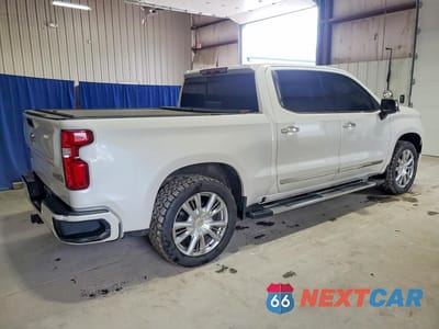 Trzecie zdjęcie samochodu z tyłu: 2022 CHEVROLET SILVERADO K1500 HIGH COUNTRY VIN:3GCUDJET0NG522046 - miniatura