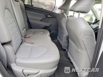 Zdjęcie 11 z 13 samochodu: 2022 TOYOTA HIGHLANDER XLE VIN:5TDHZRBH4NS163156 - miniatura