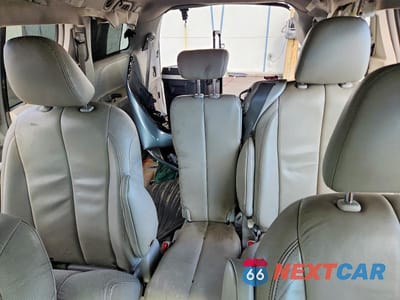 Zdjęcie 10 z 13 samochodu: 2014 TOYOTA SIENNA XLE 8-PASSENGER VIN:5TDYK3DC2ES504380 - miniatura