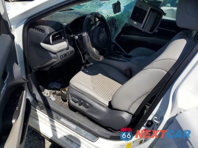 Zdjęcie 8 z 12 samochodu: 2021 TOYOTA CAMRY SE VIN:4T1G11AK3MU538638 - miniatura