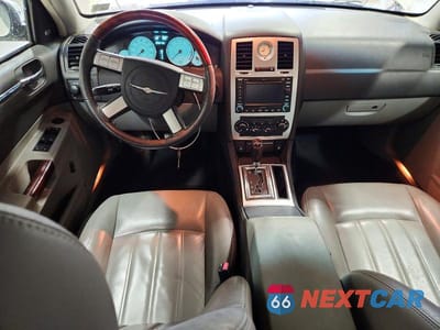 Zdjęcie 8 z 12 samochodu: 2006 CHRYSLER 300C VIN:2C3LA63H46H291142 - miniatura