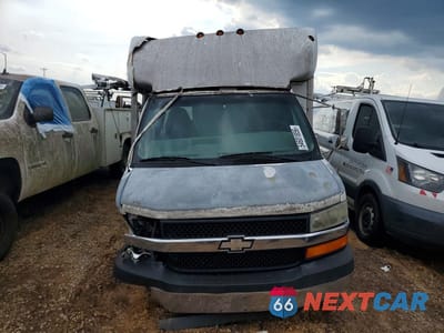 Piąte zdjęcie samochodu w środku: 2004 CHEVROLET EXPRESS G3500 VIN:1GBJG31U041224215 - miniatura