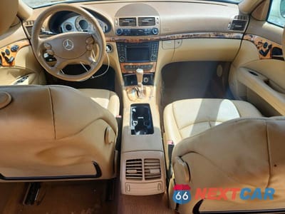 Zdjęcie 8 z 12 samochodu: 2009 MERCEDES-BENZ E 350 VIN:WDBUF56X19B356846 - miniatura