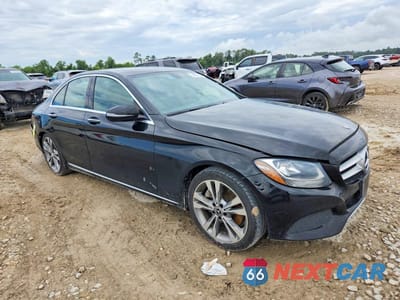Czwarte zdjęcie samochodu z boku: 2018 MERCEDES-BENZ C 300 VIN:55SWF4JB0JU278964 - miniatura