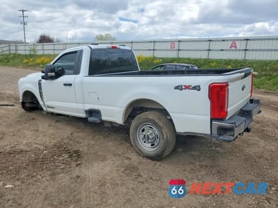 Drugie zdjęcie samochodu z przodu: 2025 FORD F350 SUPER DUTY VIN:1FTRF3BT5SEE13004 - miniatura