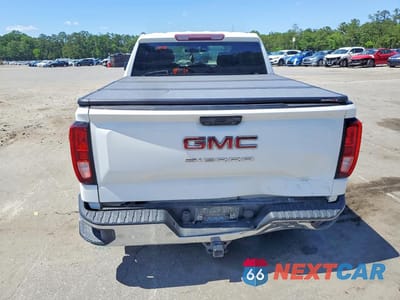 Zdjęcie 6 z 12 samochodu: 2022 GMC SIERRA K1500 VIN:3GTUUAEDXNG557458 - miniatura