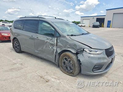 Czwarte zdjęcie samochodu z boku: 2022 CHRYSLER PACIFICA HYBRID LIMITED VIN:2C4RC1S7XNR157059 - miniatura