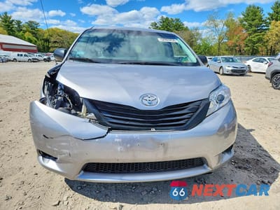 Piąte zdjęcie samochodu w środku: 2011 TOYOTA SIENNA BASE 7-PASSENGER VIN:5TDZK3DC1BS029353 - miniatura