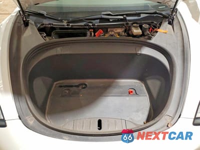 Zdjęcie 11 z 12 samochodu: 2019 TESLA MODEL 3 VIN:5YJ3E1EB2KF469576 - miniatura