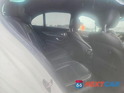 Zdjęcie 10 z 12 samochodu: 2021 MERCEDES-BENZ E 63 AMG-S 4MATIC VIN:W1KZF8KB8MA885332 - miniatura