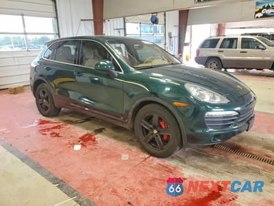 Czwarte zdjęcie samochodu z boku: 2011 PORSCHE CAYENNE S VIN:WP1AB2A27BLA46094 - miniatura