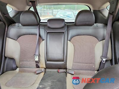 Zdjęcie 10 z 14 samochodu: 2011 HYUNDAI TUCSON GLS VIN:KM8JU3ACXBU120561 - miniatura