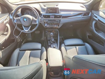 Zdjęcie 8 z 13 samochodu: 2016 BMW X1 XDRIVE28I VIN:WBXHT3C36GP887478 - miniatura